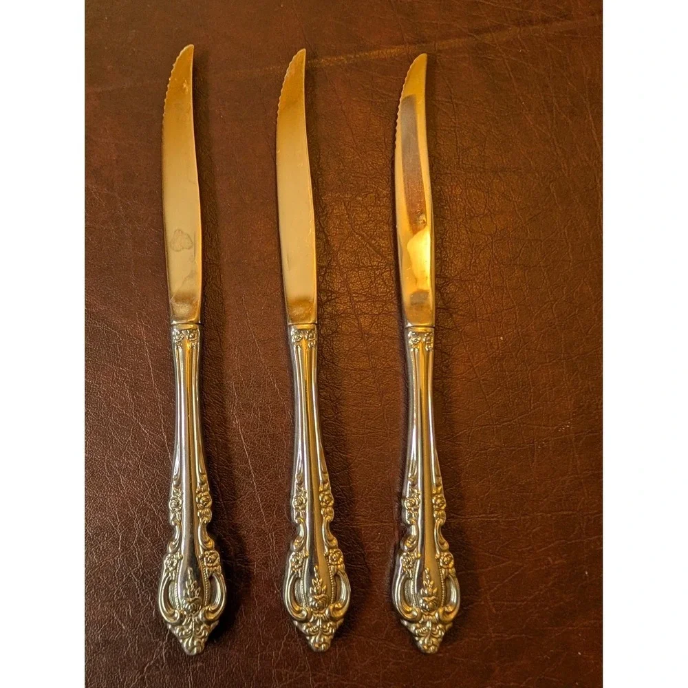 Oneida Community Brahms Stainless Steel Steak Knives Set of 3 Serrated Ornate‎